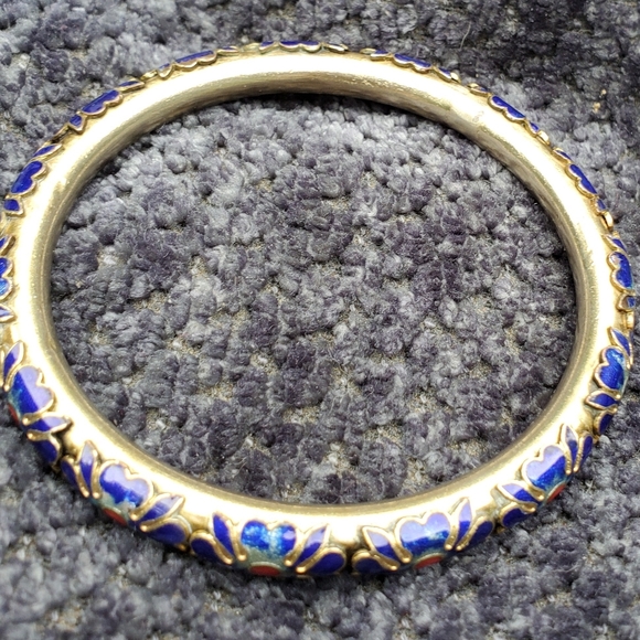 Vintage decorative enamel w/ gold tone bangle - Picture 10 of 12
